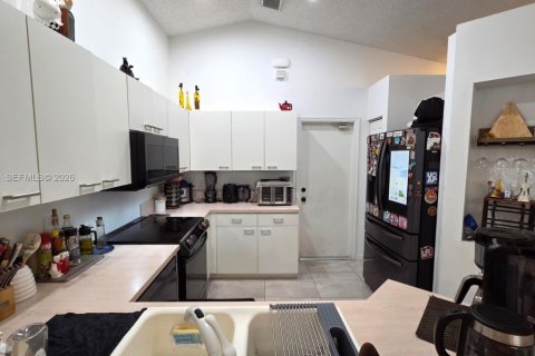 Купить виллу или дом в Уэстон, Флорида 3 спальни, 131.92м2, № 2008535 - фото 13