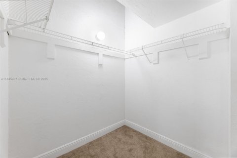 Condominio en venta en Miami, Florida, 3 dormitorios, 156.82 m2 № 1842818 - foto 30