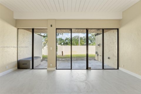 Condominio en venta en Miami, Florida, 3 dormitorios, 156.82 m2 № 1842818 - foto 12