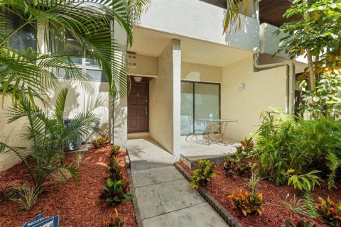 Condominio en venta en Miami, Florida, 3 dormitorios, 156.82 m2 № 1842818 - foto 1