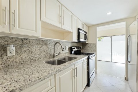 Condominio en venta en Miami, Florida, 3 dormitorios, 156.82 m2 № 1842818 - foto 18