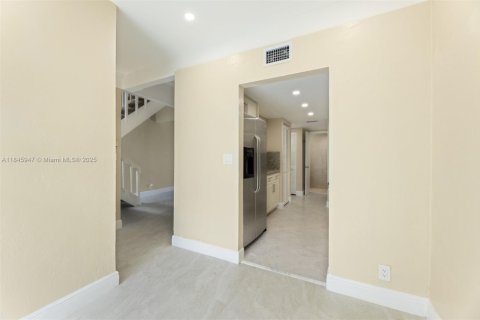 Condominio en venta en Miami, Florida, 3 dormitorios, 156.82 m2 № 1842818 - foto 14