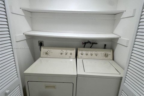 Condominio en venta en Miami, Florida, 3 dormitorios, 156.82 m2 № 1842818 - foto 20
