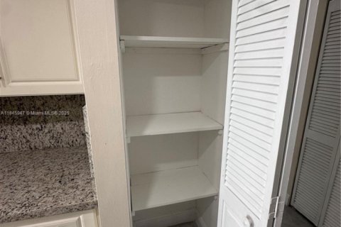 Condominio en venta en Miami, Florida, 3 dormitorios, 156.82 m2 № 1842818 - foto 19