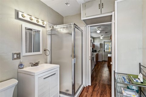 Commercial property in Gainesville, Florida 5 bedrooms, 279.26 sq.m. № 1350591 - photo 2