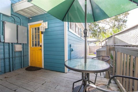 Commercial property in Gainesville, Florida 5 bedrooms, 279.26 sq.m. № 1350591 - photo 6