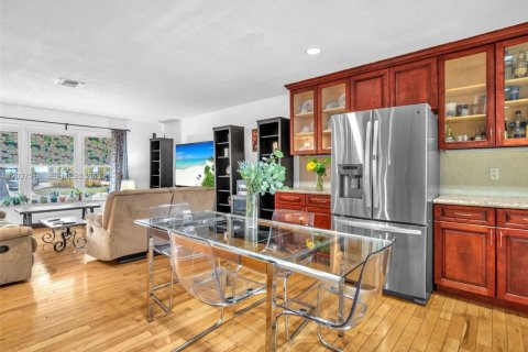 Casa en venta en Hollywood, Florida, 4 dormitorios № 2186339 - foto 6