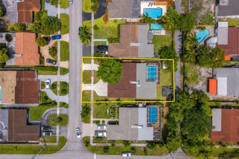 Casa en venta en Hollywood, Florida, 4 dormitorios № 2186339 - foto 16