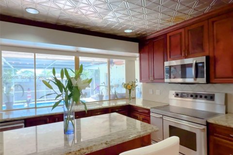 Casa en venta en Hollywood, Florida, 4 dormitorios № 2186339 - foto 22