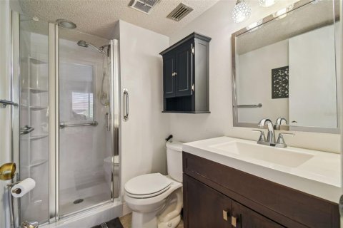Condominio en venta en New Port Richey, Florida, 2 dormitorios, 106.28 m2 № 2147797 - foto 11