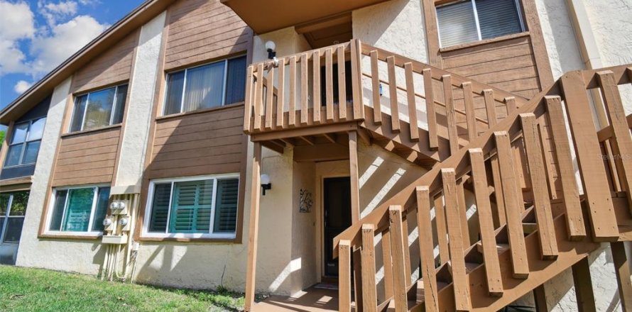 Condominio en New Port Richey, Florida, 2 dormitorios  № 2147797