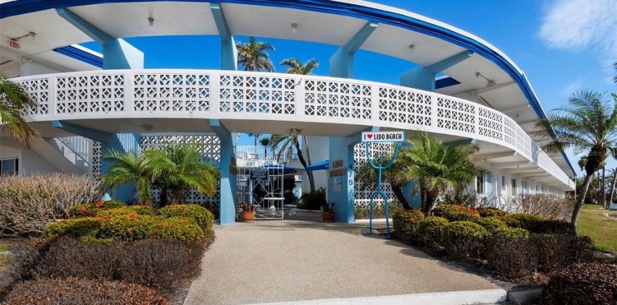 Condo in Sarasota, Florida, 1 bedroom № 2408702