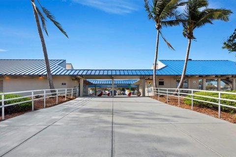 Condo in Sarasota, Florida, 1 bedroom № 2408702 - photo 24