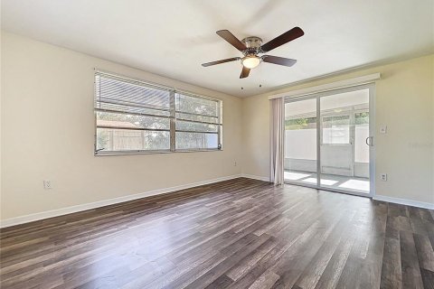 House in Port Richey, Florida 3 bedrooms, 118.36 sq.m. № 1856609 - photo 14