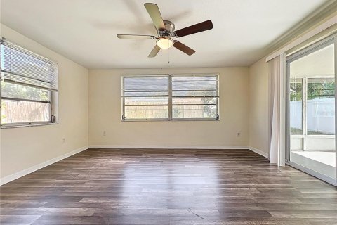 House in Port Richey, Florida 3 bedrooms, 118.36 sq.m. № 1856609 - photo 13
