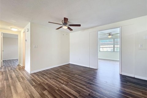 House in Port Richey, Florida 3 bedrooms, 118.36 sq.m. № 1856609 - photo 7