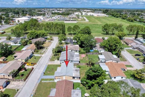 House in Port Richey, Florida 3 bedrooms, 118.36 sq.m. № 1856609 - photo 28