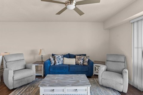 Condominio en alquiler en New Smyrna Beach, Florida, 2 dormitorios, 128.58 m2 № 1296245 - foto 11