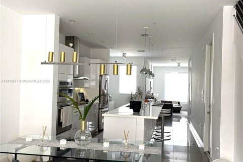 Copropriété à vendre à Doral, Floride: 3 chambres, 156.91 m2 № 1970590 - photo 6