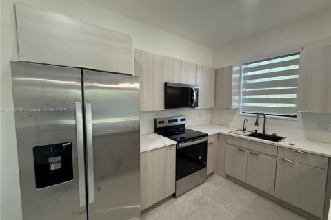 Casa en venta en Punta Gorda, Florida, 3 dormitorios, 126.35 m2 № 1942918 - foto 15