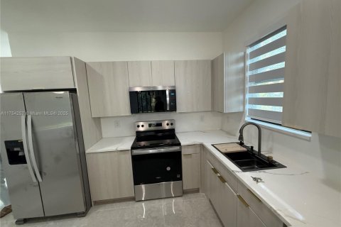 Casa en venta en Punta Gorda, Florida, 3 dormitorios, 126.35 m2 № 1942918 - foto 14