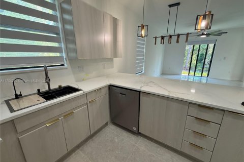 Casa en venta en Punta Gorda, Florida, 3 dormitorios, 126.35 m2 № 1942918 - foto 8