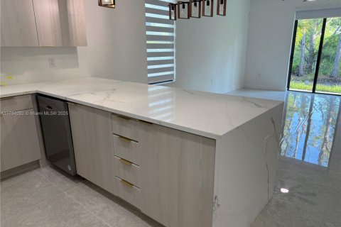 Casa en venta en Punta Gorda, Florida, 3 dormitorios, 126.35 m2 № 1942918 - foto 21