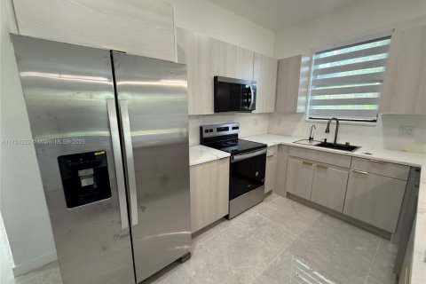 Casa en venta en Punta Gorda, Florida, 3 dormitorios, 126.35 m2 № 1942918 - foto 17