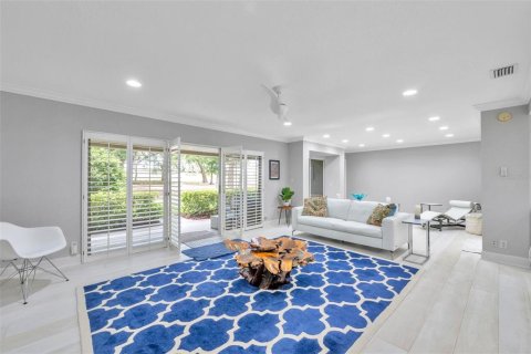 Condo in Palm Harbor, Florida, 2 bedrooms № 2147594 - photo 24