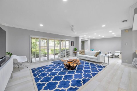 Condo in Palm Harbor, Florida, 2 bedrooms № 2147594 - photo 20