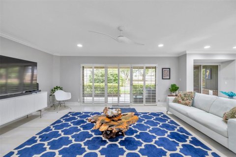 Condo in Palm Harbor, Florida, 2 bedrooms № 2147594 - photo 19