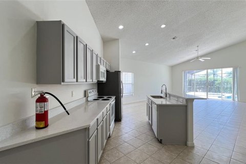 Villa ou maison à louer à Clermont, Floride: 4 chambres, 182.92 m2 № 2157110 - photo 17