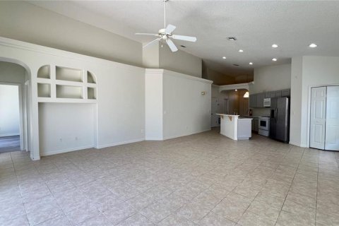Villa ou maison à louer à Clermont, Floride: 4 chambres, 182.92 m2 № 2157110 - photo 26