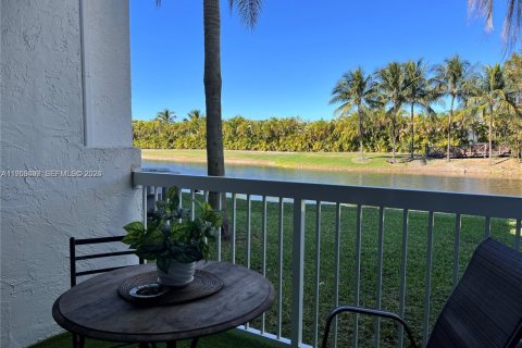 Condominio en Doral, Florida, 2 dormitorios  № 2053180