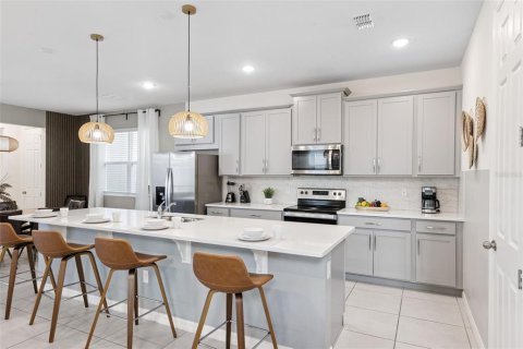 Villa ou maison à vendre à Kissimmee, Floride: 6 chambres, 277.5 m2 № 2106597 - photo 8