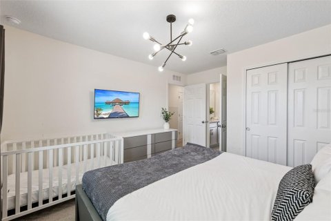Villa ou maison à vendre à Kissimmee, Floride: 6 chambres, 277.5 m2 № 2106597 - photo 17