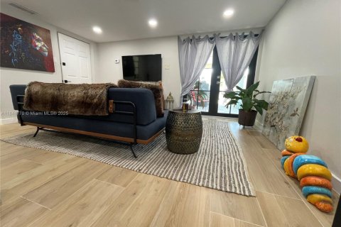 Снять в аренду коммерческую недвижимость в Катлер-Бей, Флорида 1 спальня, № 1957980 - фото 18