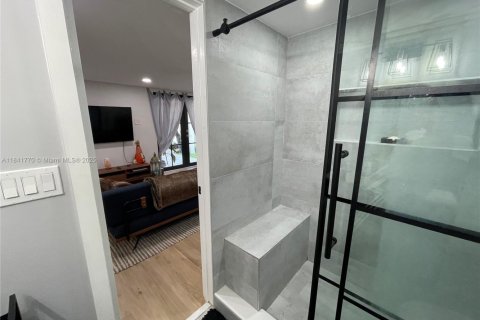 Снять в аренду коммерческую недвижимость в Катлер-Бей, Флорида 1 спальня, № 1957980 - фото 12