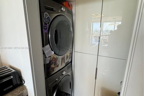 Купить кондоминиум в Авентура, Флорида 1 спальня, 100.06м2, № 2036156 - фото 10