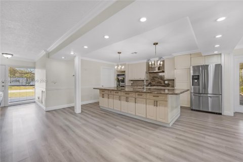 Casa en alquiler en Hollywood, Florida, 4 dormitorios, 261.43 m2 № 2030730 - foto 11