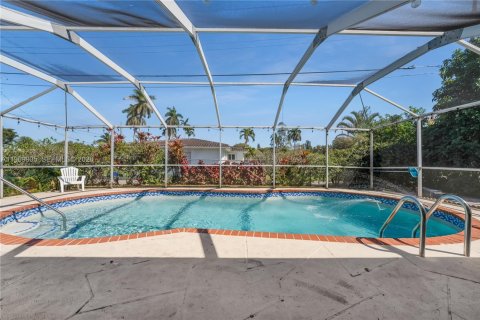 Casa en alquiler en Hollywood, Florida, 4 dormitorios, 261.43 m2 № 2030730 - foto 4