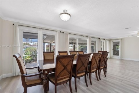 Casa en alquiler en Hollywood, Florida, 4 dormitorios, 261.43 m2 № 2030730 - foto 18