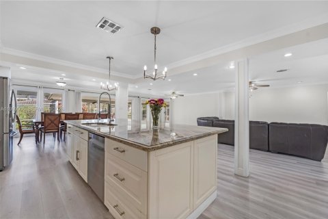 Casa en alquiler en Hollywood, Florida, 4 dormitorios, 261.43 m2 № 2030730 - foto 16