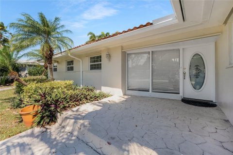 Casa en alquiler en Hollywood, Florida, 4 dormitorios, 261.43 m2 № 2030730 - foto 10