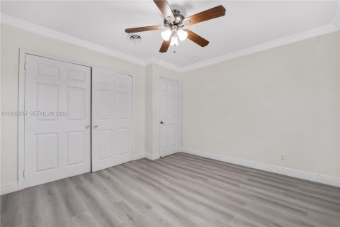 Casa en alquiler en Hollywood, Florida, 4 dormitorios, 261.43 m2 № 2030730 - foto 27