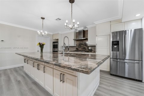 Casa en alquiler en Hollywood, Florida, 4 dormitorios, 261.43 m2 № 2030730 - foto 12