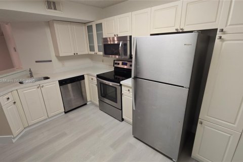 Купить кондоминиум в Корал-Спрингс, Флорида 2 спальни, 91.42м2, № 2013645 - фото 6