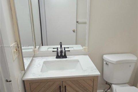 Купить кондоминиум в Корал-Спрингс, Флорида 2 спальни, 91.42м2, № 2013645 - фото 12