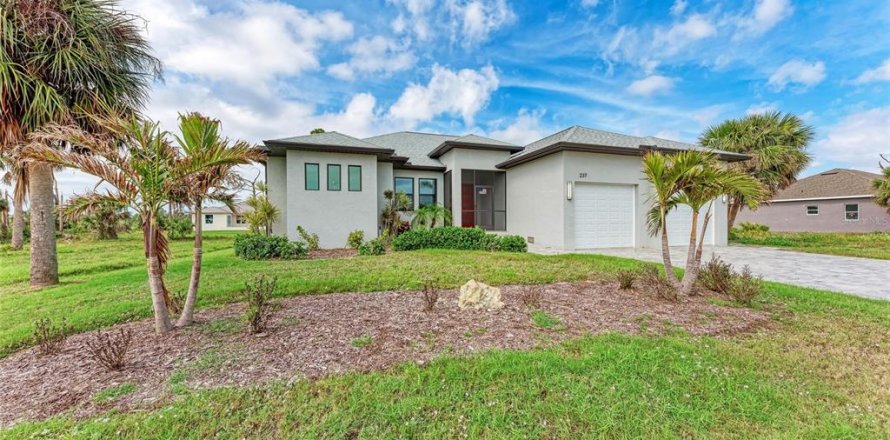 House in Rotonda, Florida 4 bedrooms, 202.43 sq.m. № 1560602