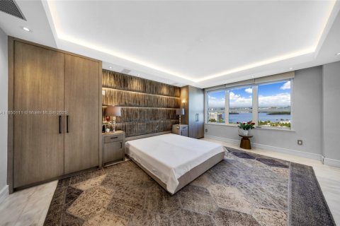 Condo in Bal Harbour, Florida, 2 bedrooms  № 1857111 - photo 19